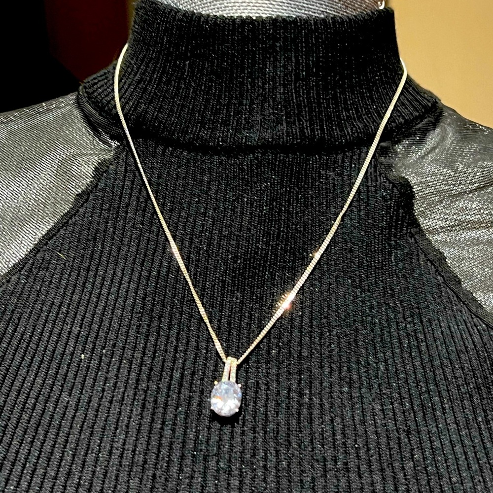 Silver necklace and bracelet